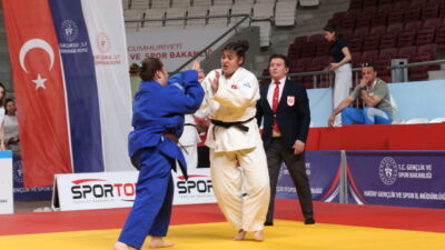 HATAY (AA) – Hatay'da düzenlenen Yeşilay Yıldızlar Türkiye Judo Şampiyonası,