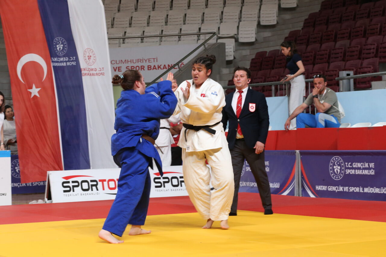 HATAY (AA) – Hatay'da düzenlenen Yeşilay Yıldızlar Türkiye Judo Şampiyonası,