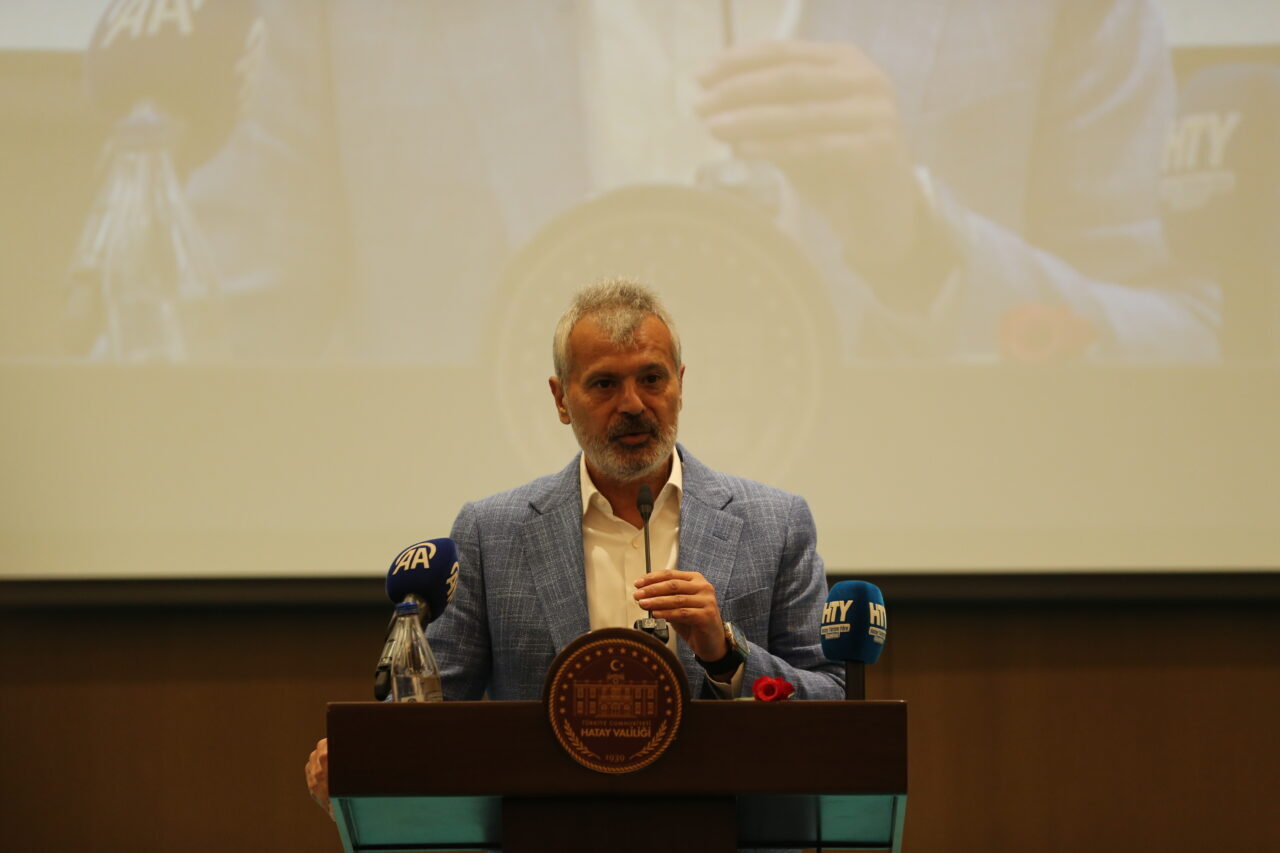 - İçişleri Bakan Yardımcısı Bülent Turan:
- "Terörden arınırsak, Terörsüz Türkiye'yi