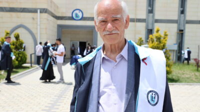 BAYBURT (AA) – Bayburt'ta 75 yaşındaki Veysel Gider, Bayburt Üniversitesi