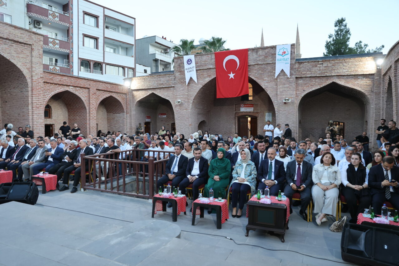 - "Dünyada sadece terör ve silah saldırıları yok; aileye, ahlaka,