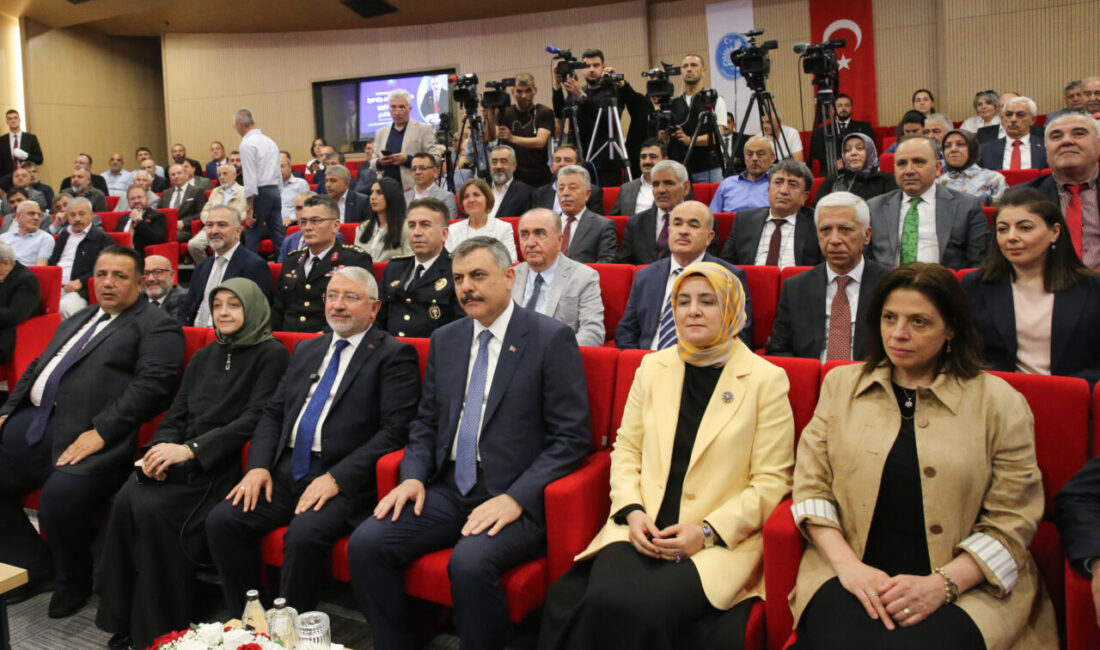 - "Türkiye, son 200 yılın en güçlü dönemini yaşıyor. Cumhurbaşkanımızın