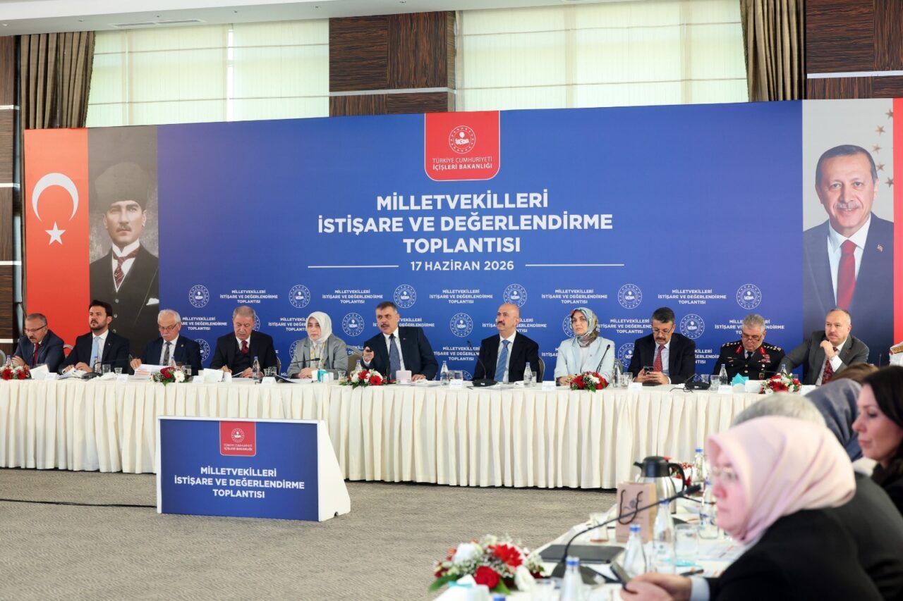 - "(Sahipsiz sokak hayvanları) Yasa 2028'e kadar süre tanıdığı için