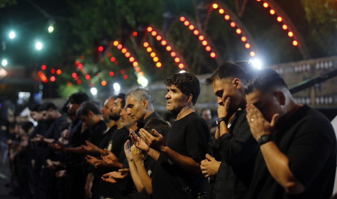 TAHRAN (AA) – İranlılar, Hazreti Muhammed'in torunu Hz. Hüseyin'in Kerbela'da