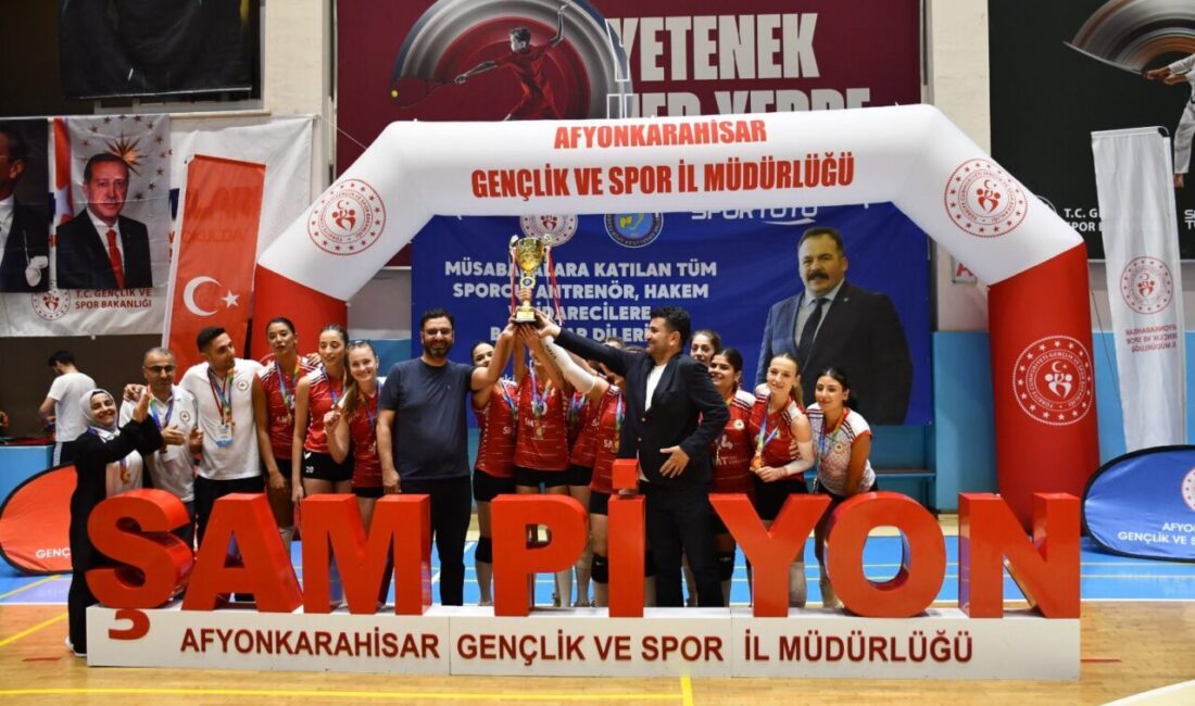 AFYONKARAHİSAR (AA) – İşitme Engelliler Türkiye Voleybol Şampiyonası, Afyonkarahisar'da gerçekleştirildi.