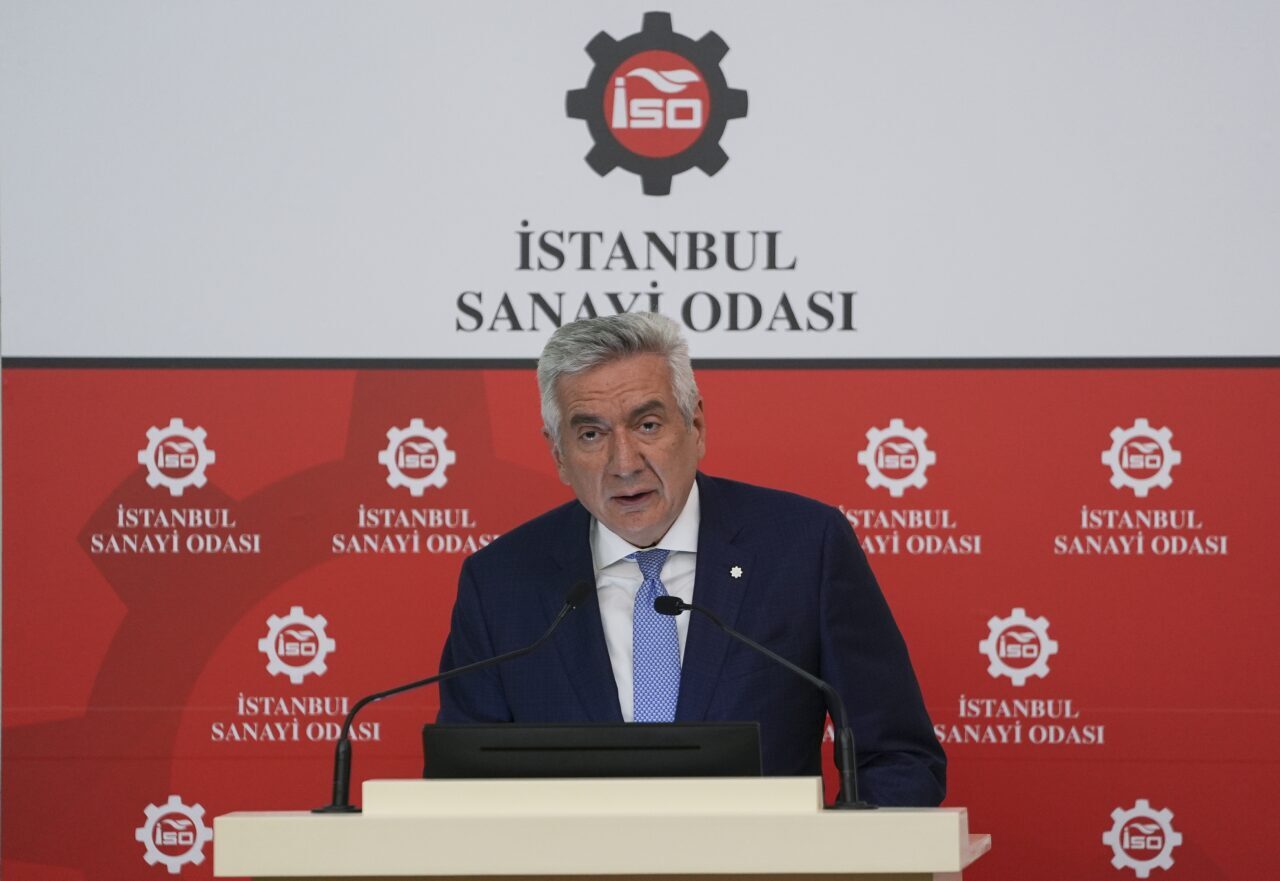 - "Küresel ekonomi 'al-kullan-at" anlayışı nedeniyle yılda yaklaşık 25,4 trilyon