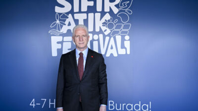 İSTANBUL (AA) – İstanbul Valisi Davut Gül, Atatürk Havalimanı'nda kapılarını