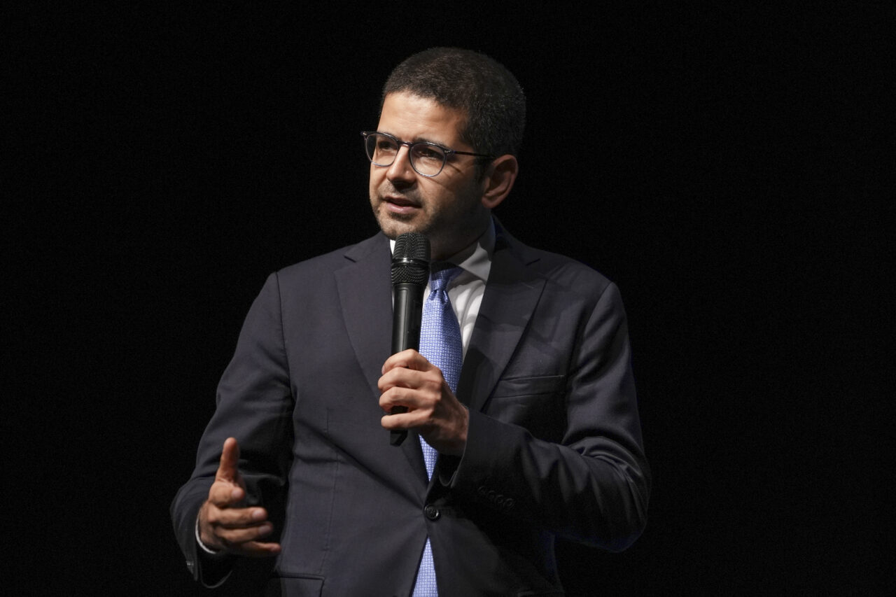 - İlim Yayma Vakfı Mütevelli Heyeti Başkanı Bilal Erdoğan:
- "Bulunduğunuz