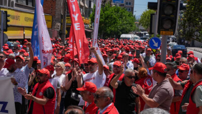 İZMİR (AA) – İzmir Büyükşehir Belediyesi bünyesinde çalışan Belediye-İş Sendikası