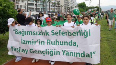 İZMİR (AA) – İzmir'de, Yeşilay ve İl Milli Eğitim Müdürlüğü