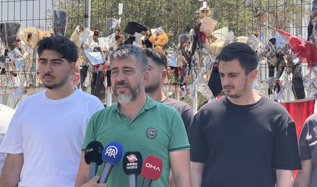 - Saldırıda yaşamını yitiren öğretmen Ayla Kara'nın oğlu Furkan Kara:
-