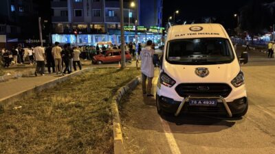 KARABÜK (AA) – Karabük'te otomobille çarpışan motosikletin sürücüsü ağır yaralandı.