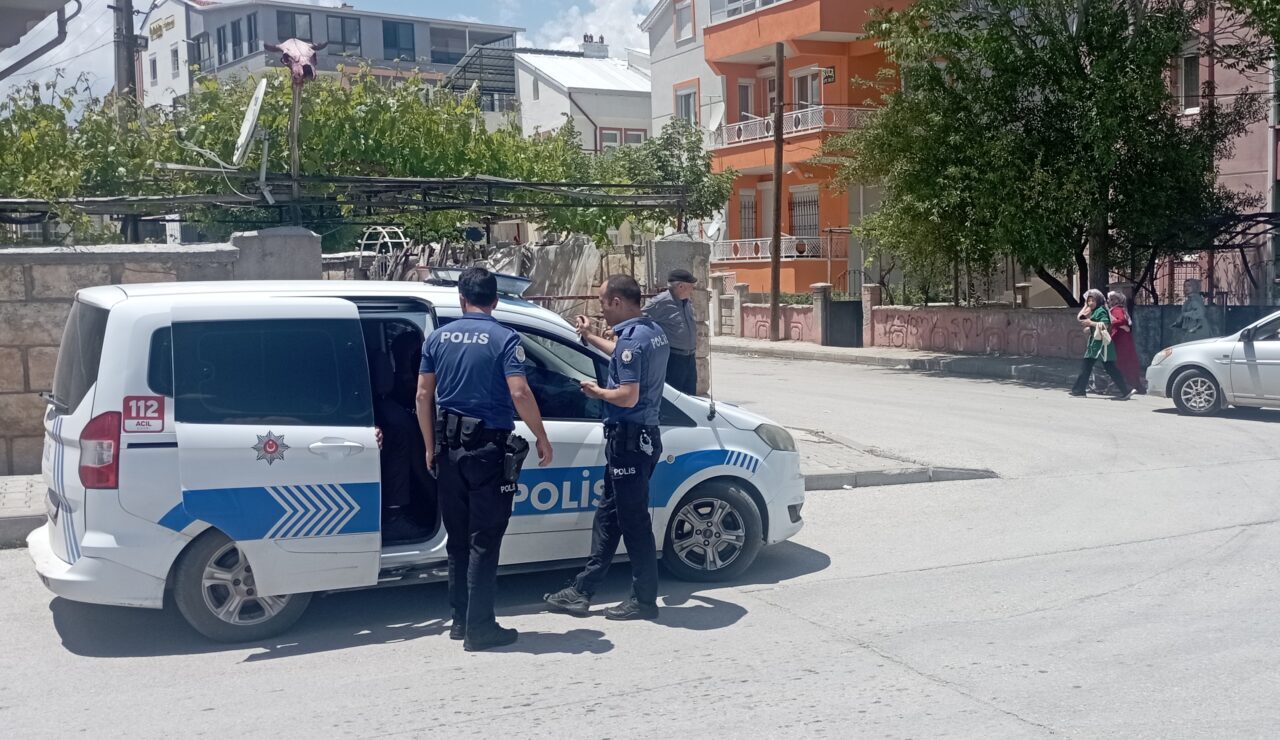 KARAMAN (AA) – Karaman'da çıkan kavgada kayınbiraderi tarafından bıçaklanan kişi