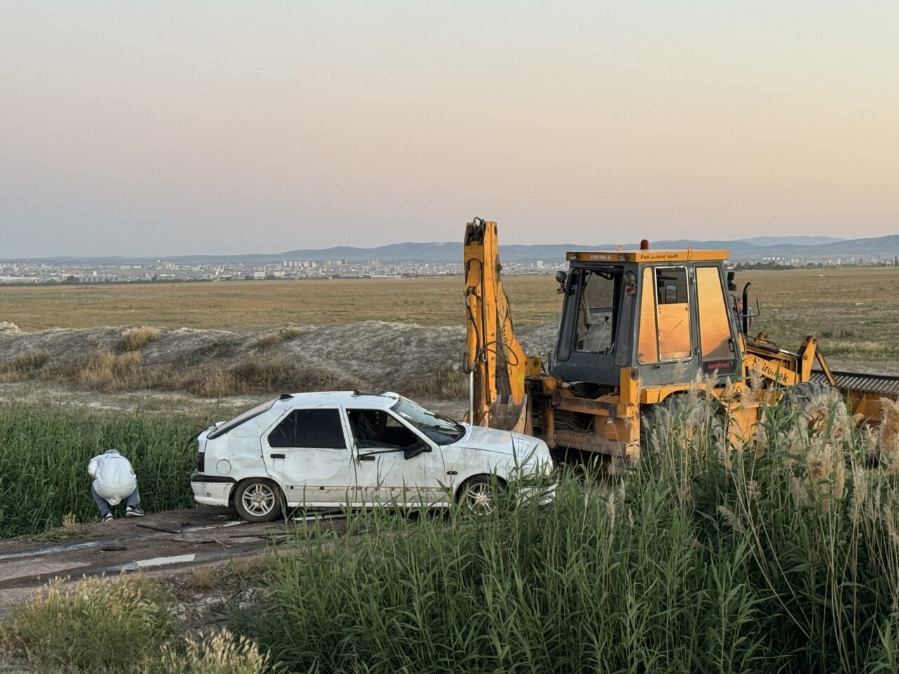 KARAMAN (AA) – Karaman'da dereye devrilen otomobildeki aynı aileden 3