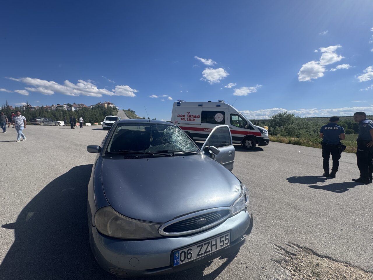 KARAMAN (AA) – Karaman'da otomobille çarpışan motosikletin sürücüsü hayatını kaydetti.