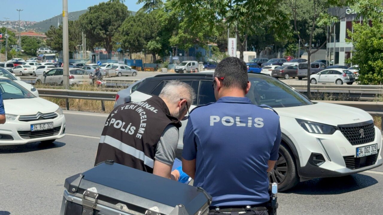 İSTANBUL (AA) – Kartal'da iki motosikletin çarpışması sonucu 2 kişi