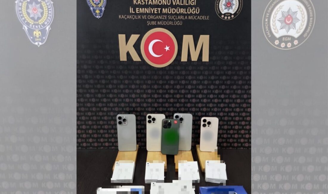 KASTAMONU (AA) – Kastamonu'da düzenlenen kaçak cep telefonu operasyonunda 3