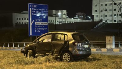 KASTAMONU (AA) – Kastamonu'da iki otomobilin çarpışması sonucu 4 kişi