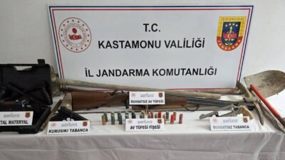 KASTAMONU (AA) – Kastamonu'da düzenlenen kaçakçılık operasyonunda 13 şüpheli gözaltına