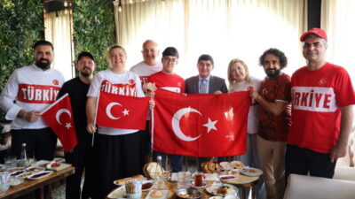 DOHA (AA) – Katar'ın başkenti Doha'da yaşayan Türk vatandaşları, A