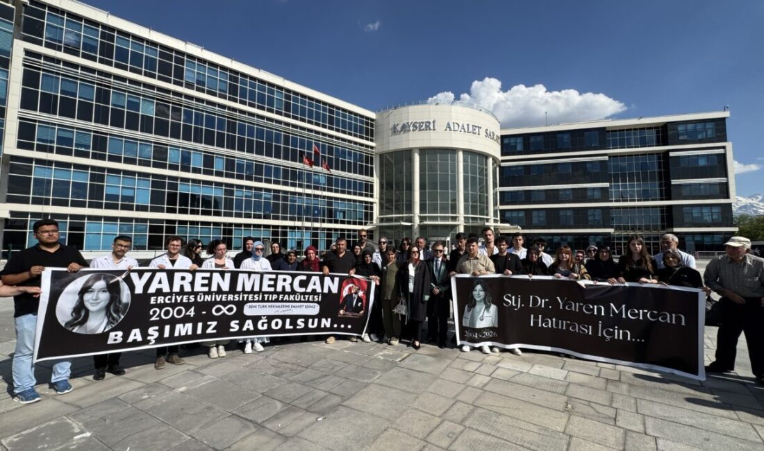 KAYSERİ (AA) – Kayseri'nin merkez Talas ilçesinde otomobiliyle çarptığı motosikletteki