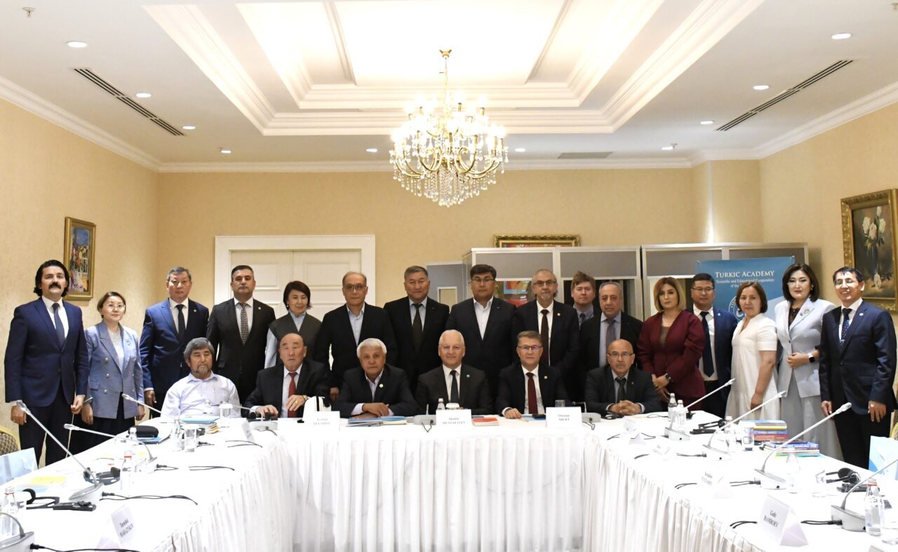 ASTANA (AA) – Kazakistan'ın başkenti Astana'da, Türk Akademisi ile Türk