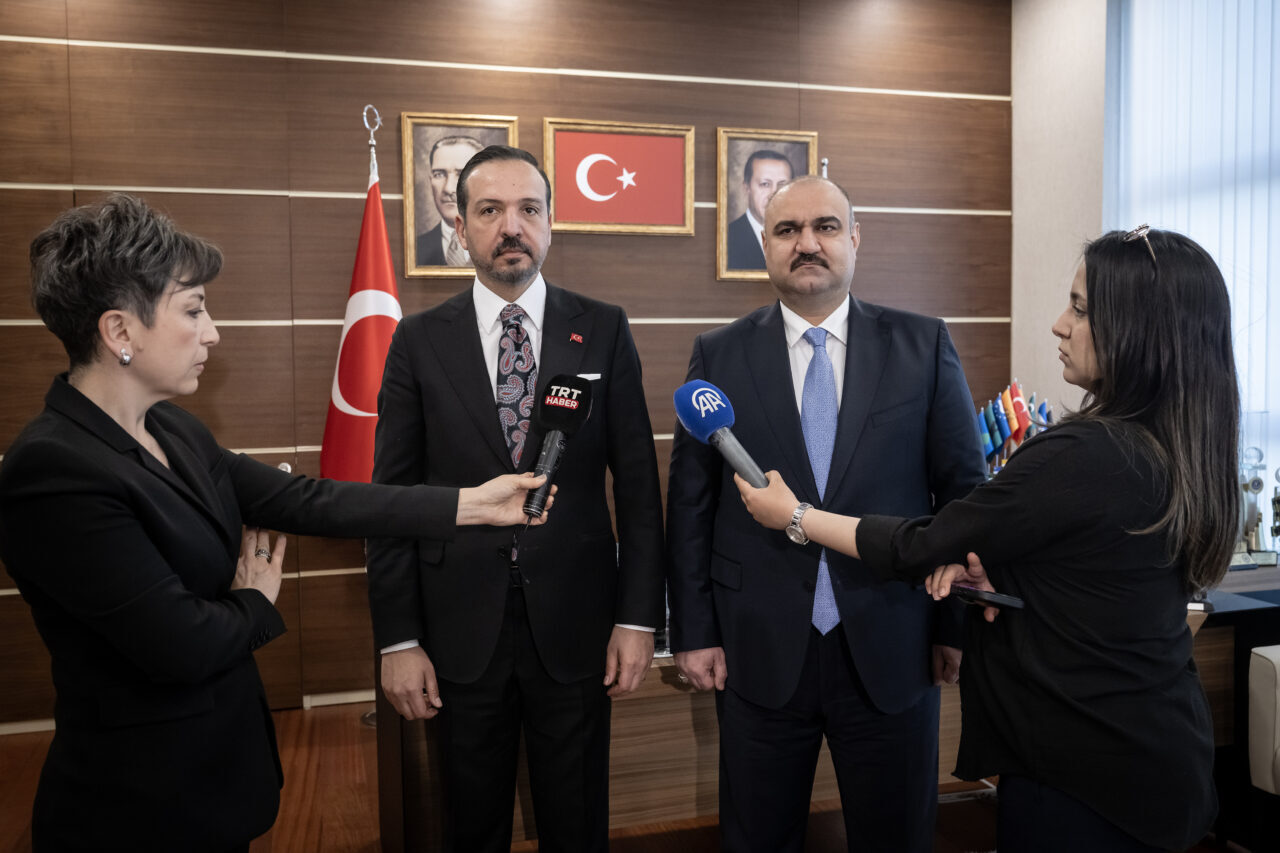 - AK Parti Genel Başkan Yardımcısı Zorlu:
- "İnşallah ilk toplantıda
