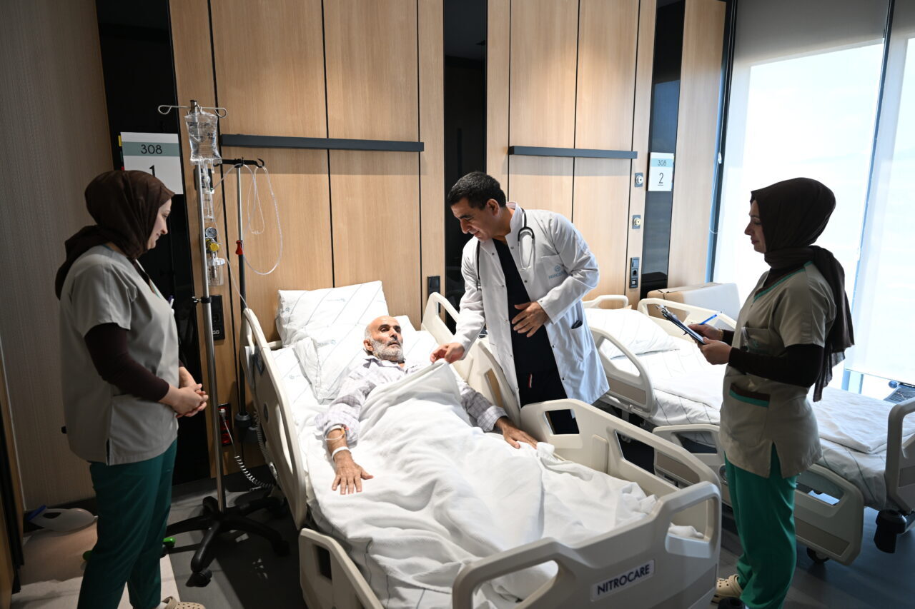 KAHRAMANMARAŞ (AA) – Kırgızistan'da pankreas kanseri teşhisi konulan 63 yaşındaki