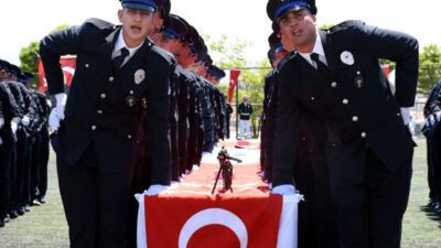 KIRIKKALE (AA) – Kırıkkale Polis Meslek Yüksekokulu'nda (PMYO) eğitimlerini tamamlayan
