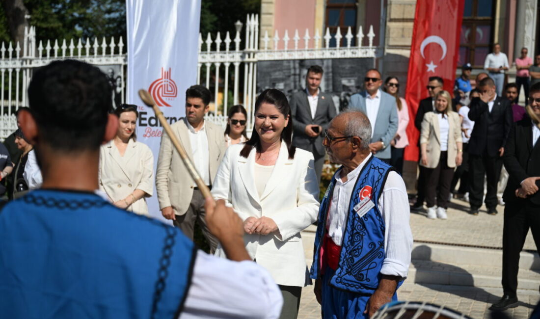 - Edirne Valisi Yunus Sezer:
- "Geçen sene seyir zevkine doyamadığımız