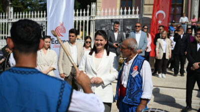 - Edirne Valisi Yunus Sezer:
- "Geçen sene seyir zevkine doyamadığımız