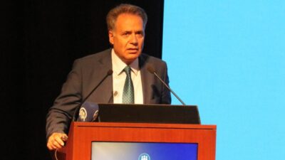 - "Biz, biriz, birlikteyiz ve Kuzey Kıbrıs Türk Cumhuriyeti'ni, Türklüğümüzü,