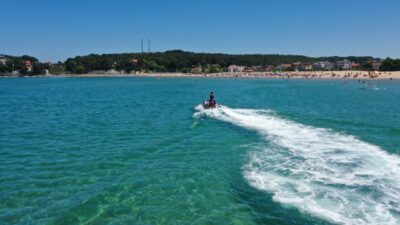 KOCAELİ/SAKARYA (AA) – Kocaeli ve Sakarya sahillerinde görev yapan cankurtaranlar,