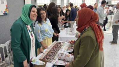 - Milli Eğitim Bakan Yardımcısı Cihad Demirli:
- "Bizler bilgiye erişen,