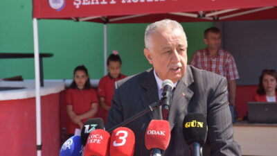 KONYA (AA) – Konya, Karaman, Aksaray ve Afyonkarahisar'da öğrenciler karnelerini
