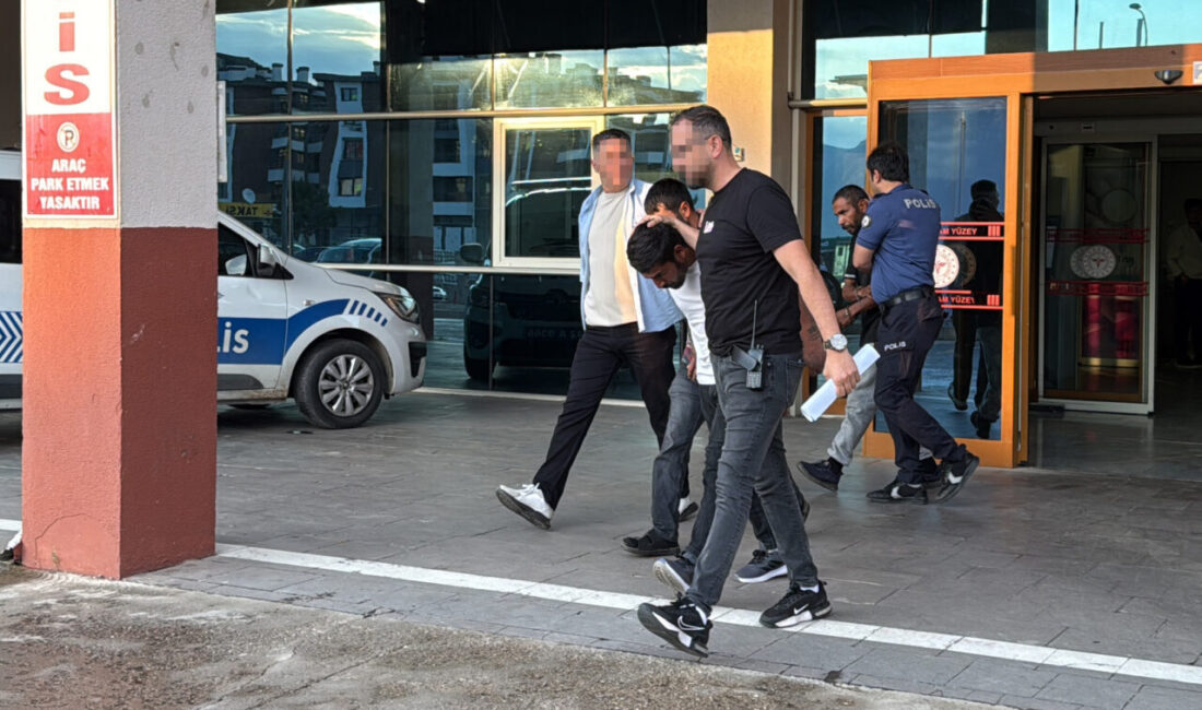 KONYA (AA) – Konya'nın Seydişehir ilçesinde araçlarında uyuşturucu ele geçirilen