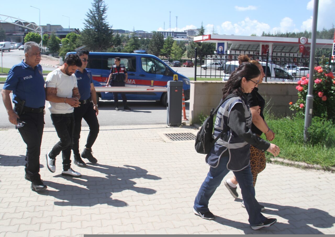 KONYA (AA) – Konya'nın Seydişehir ve Beyşehir ilçelerinde düzenlenen sahte