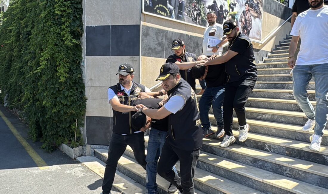 - Postacı kıyafetiyle cinayeti işlediği belirlenen şüpheli, otogarda izinli polis