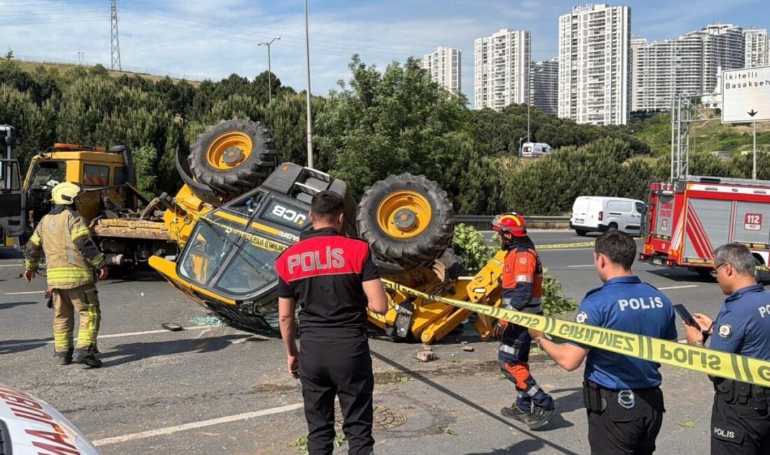 İSTANBUL (AA) – Küçükçekmece'de kaza yapan çekicinin sürücüsü, kontrol amacıyla
