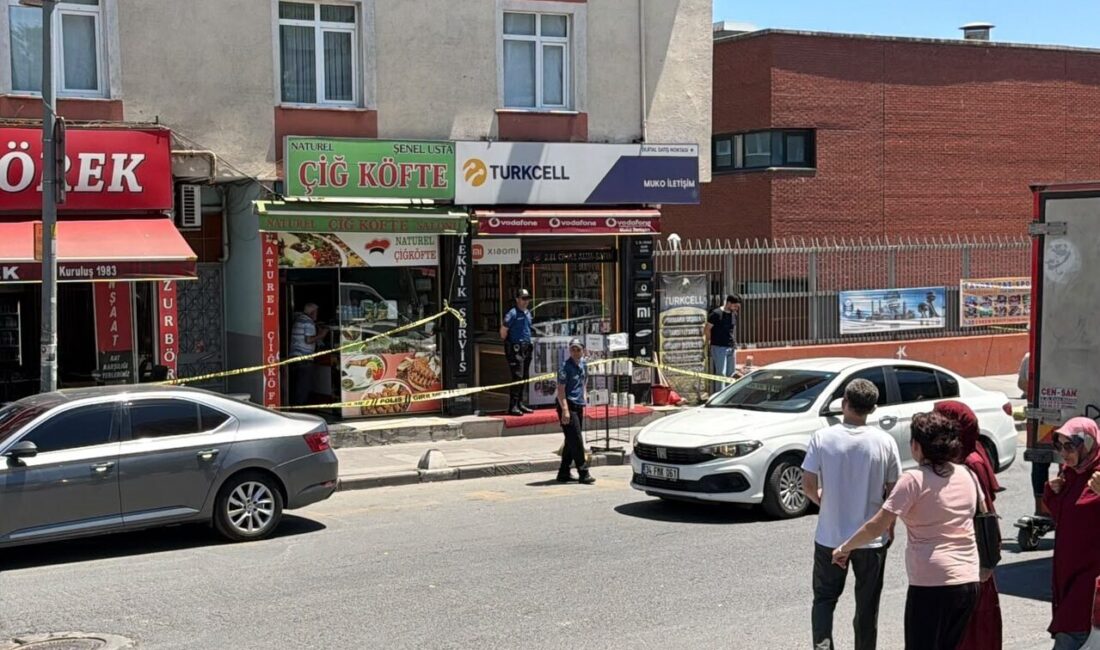 İSTANBUL (AA) – Küçükçekmece'de iş yerinde silahlı saldırıya uğrayan kişi