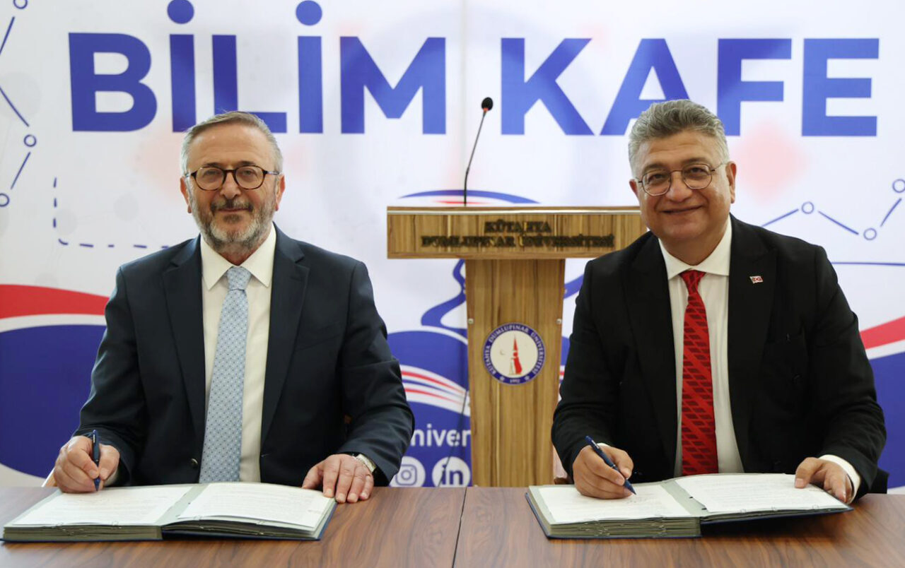 İSTANBUL (AA) – Kütahya Dumlupınar Üniversitesi (DPÜ) yazma ve nadir