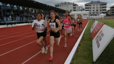 KÜTAHYA (AA) – Türkiye Atletizm Federasyonu tarafından düzenlenen 14 Yaş