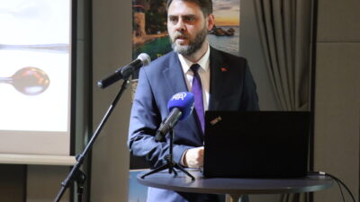 ÜSKÜP (AA) – Kuzey Makedonya'nın başkenti Üsküp'te, basın mensuplarına "Türk