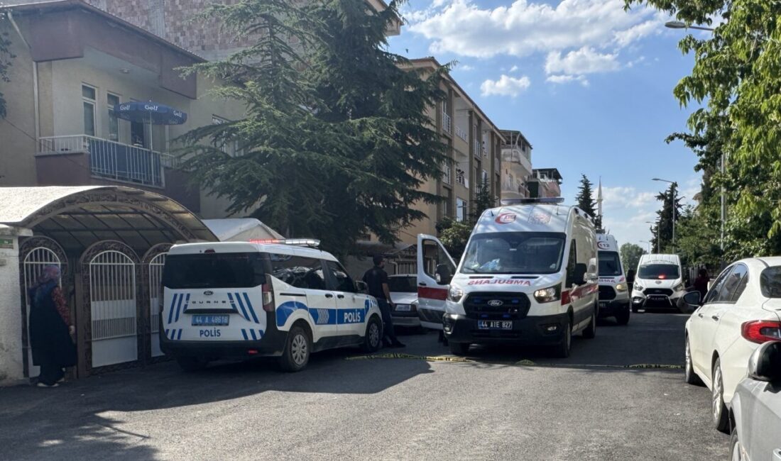 MALATYA (AA) – Malatya'da aile içi silahlı kavgada 4 kişi