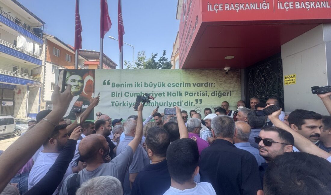 MALATYA (AA) – Malatya'da bir grup CHP'li, partideki görev değişikliklerini