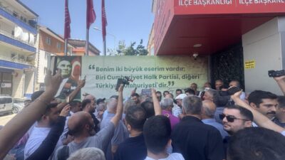 MALATYA (AA) – Malatya'da bir grup CHP'li, partideki görev değişikliklerini