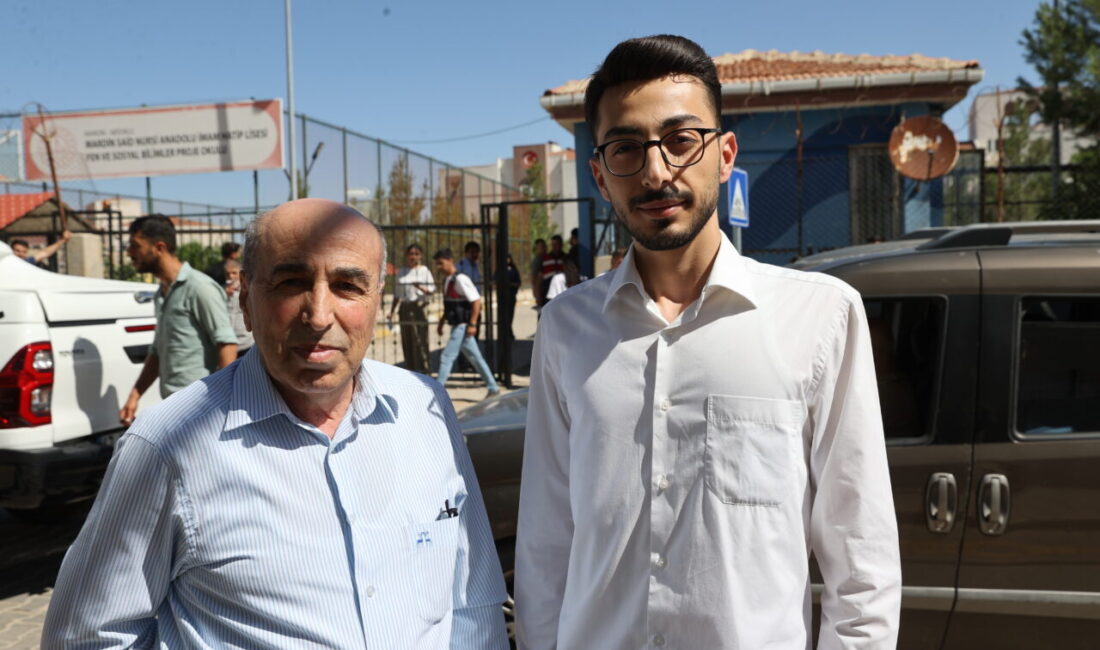 MARDİN (AA) – Mardin'de yaşayan 70 yaşındaki Halil Sarıgül, Yükseköğretim