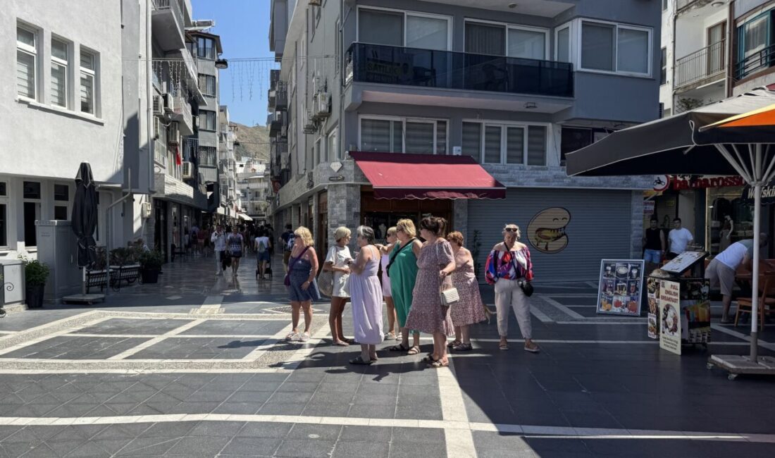 MUĞLA (AA) – Muğla'nın Marmaris ilçesini, Panama bayraklı "MSC Divina"