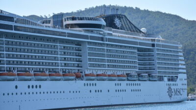 MUĞLA (AA) – Muğla'nın Marmaris ilçesini, Panama bayraklı "MSC Divina"