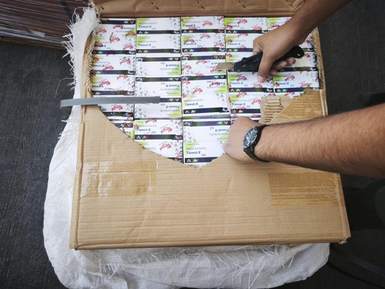 MERSİN (AA) – Mersin Uluslararası Limanı'na Pakistan'dan gelen bir konteynerde